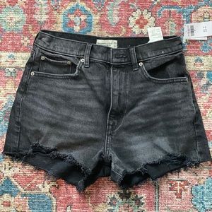 NWT A&F black distressed mom short high rise